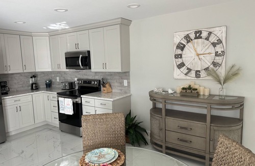 Connors House | Naples Fl. Vanderbilt Beach Waterfront- Magnificent Vanderbilt Bay!