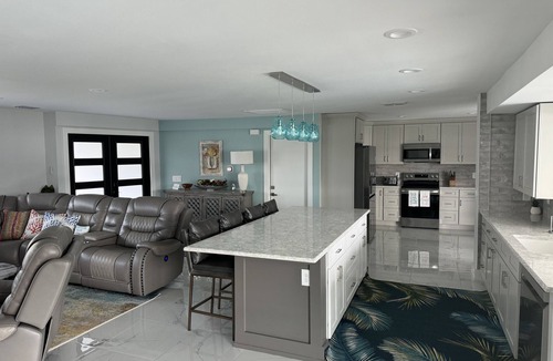 Connors House | Naples Fl. Vanderbilt Beach Waterfront- Magnificent Vanderbilt Bay!