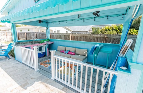 Naples Park House | Naples Park Home: w/private screened lanai, heated salt water pool/spa, poolside cabana w/TV