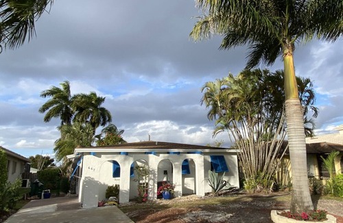 Naples Park House | Naples-Vanderbilt beach house <1 mile to beach