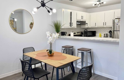 Titusville Apartment | NASA area, pool, gym, BBQ, *no pet fee* LCO @ 6 pm