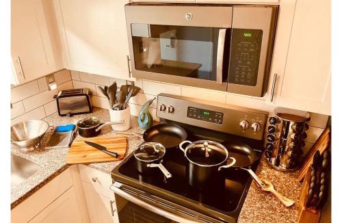 Palmetto Dunes Apartment | Natural beach living with style