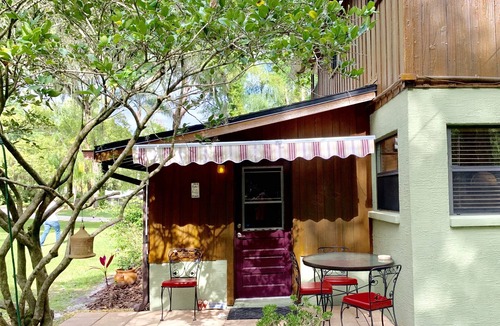 Lutz House | Nature Lover's Paradise - Private suite on Lakeside Homstead