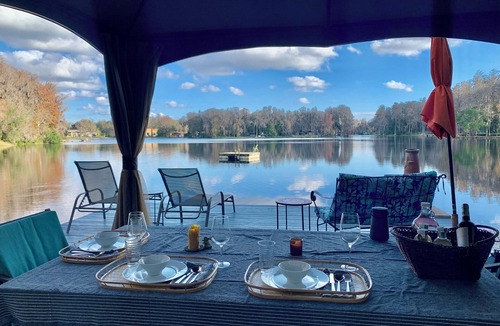 Lutz House | Nature Lover's Paradise - Private suite on Lakeside Homstead