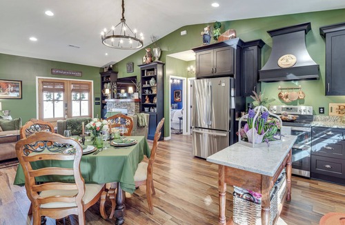Chestnut Mound House | Nature Meets Nashville! Mtn-View Home in Hickman