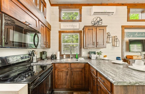 Monteagle Cabin | Nature's Oasis at The Retreat at Deer Lick Falls
