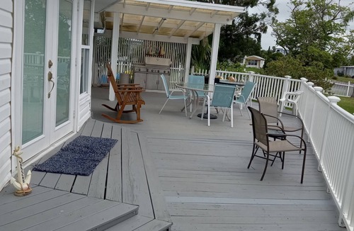 Signal Cove House | Nautical Haven 175 FT PRIVATE WATERFRONT/Dock/4 KAYAKS/5 MIN 4 GROCERIES