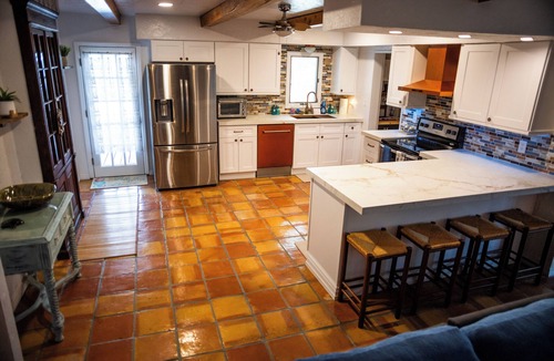 Laurel House | Nautilus Hacienda is 5 minutes to Nokomis beach! 10 minutes to downtown Venice