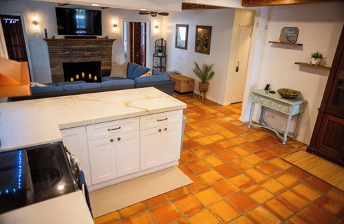 Laurel House | Nautilus Hacienda is 5 minutes to Nokomis beach! 10 minutes to downtown Venice
