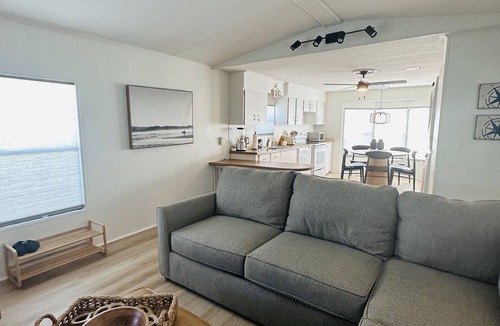 Goodland House | Navy Flamingo