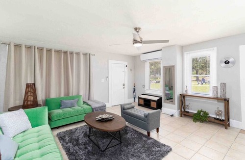 United Central Apartment | Near beaches Private Welcoming #A