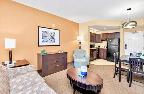 Florida Central Atlantic Coast Apartment | Near Disney-1BR with Two Queen Beds