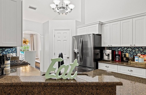 River District House | Near downtown! Saltwater Pool! HOT TUB! Games!