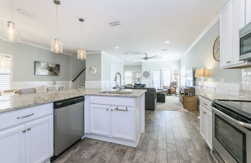 Jacksonville Beach House | Near Mayo Clinic 2 blocks from ocean 4 BR pet friendly perfect family home.