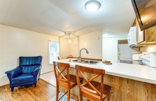 Waynesville House | Near Trails & Slopes! Relaxed Waynesville Retreat