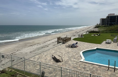 Satellite Beach Condo | Needing a summer getaway?🌞You have found Your Ocean Oasis🏝🚀