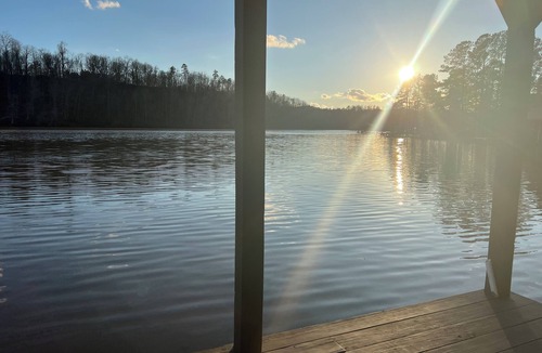 Ashville House | Neely Henry Lake bungalow with 3 bedrooms and 2 baths