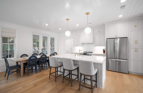Deer Lake House | Neighborhood Pool, Golf Carts Included - 285 Deer Lane