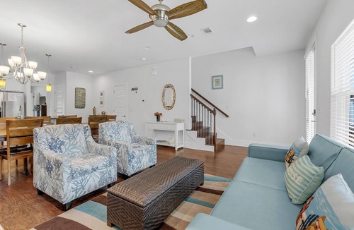 Santa Rosa Beach House | Nestled near beach-newly updated-community pool-near shops, restaurants & cafes.