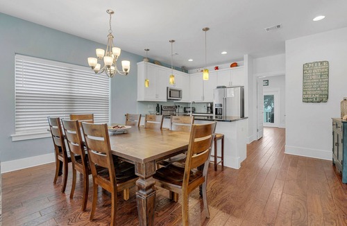 Santa Rosa Beach House | Nestled near beach-newly updated-community pool-near shops, restaurants & cafes.