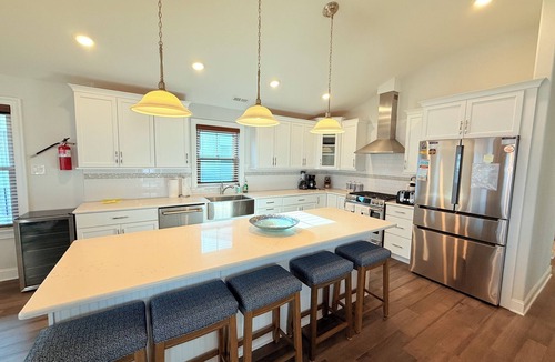 North End Condo | New 2022 construction!Ocean Ave Gem! 5BR plus den & 4.5 Bath Private elevator