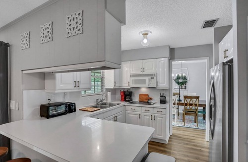 Orange Park House | NEW 3/2 Private Orange Park Pool Home