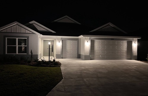 Okahumpka House | New 3 bedroom/3 bathroom home with pool and hot tub in Lake Denham!
