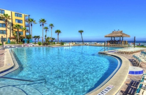 Bridgeport Heights Apartment | New Amazing Beachfront King bed Studio in Daytona!