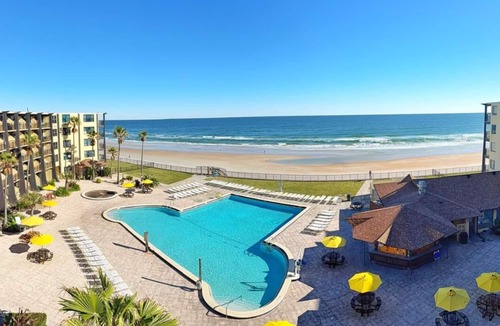 Bridgeport Heights Apartment | New Amazing Beachfront King bed Studio in Daytona!