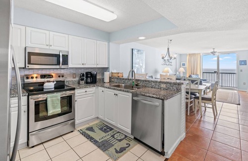 Ocean Drive Condo | New: Ashworth 1002 Oceanfront, pool, Lazy River