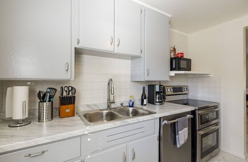 Clearwater House | New Beautiful 2 bedroom with dedicated office and yard!