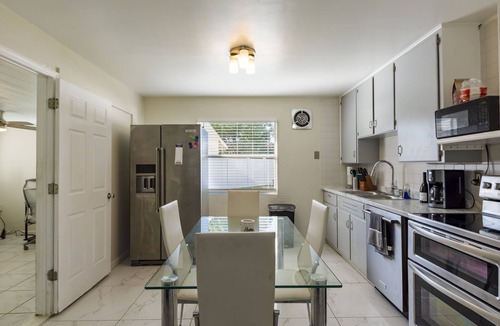 Clearwater House | New Beautiful 2 bedroom with dedicated office and yard!
