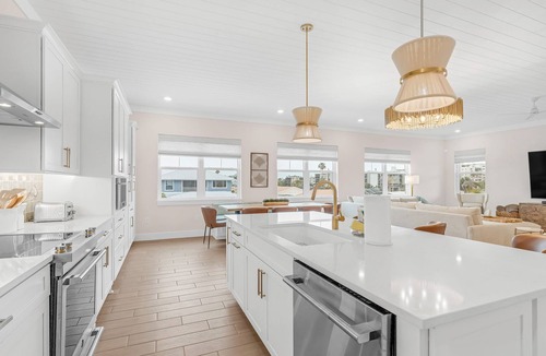 South Island House | NEW Build Modern Beach Beauty on Canal with Heated Pool 150 yds to beach Access