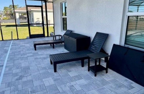 Jacarandas House | New Build W/Heated Pool! Perfect for 2 families!