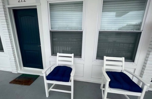 Wildwood Crest Condo | NEW CONDO – Steps to Beach - Sleeps 4-5 - Heated Pool