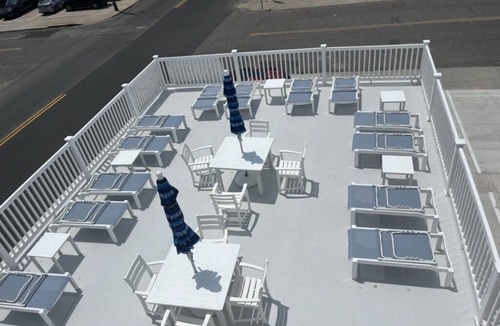 Wildwood Crest Condo | NEW CONDO – Steps to Beach - Sleeps 4-5 - Heated Pool