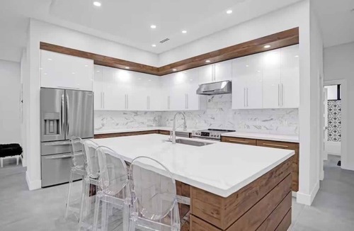 Sunset House | New Construction Villa HotTub/Heated Pool/Gameroom