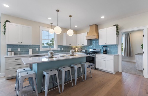 Southend House | New Construction 3 Story Stunner - One block to beach, parks and shops
