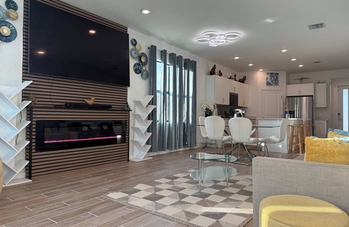 Homestead House | New construction 4-bedroom house in marvelous Homestead with AC, game room, WiFi