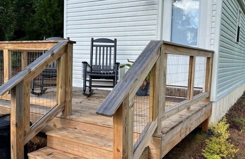 Hiawassee Cabin | NEW Cozy 1-bedroom tiny house in the beautiful Hiawassee, Georgia Mountains.