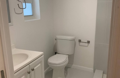 Little Haiti Apartment | New Cozy Apartments minutes from Design District, Wynwood and more.