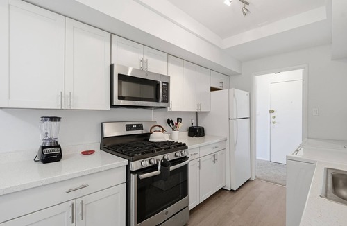 Largo Condo | NEW! Cozy, Comfy, Quiet 2BR in Beautiful Upper Marlboro