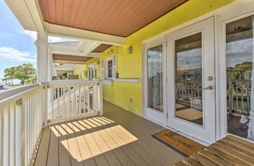 Coquina Key House | NEW! Cozy St Petersburg Escape: Boat Slip On-Site!