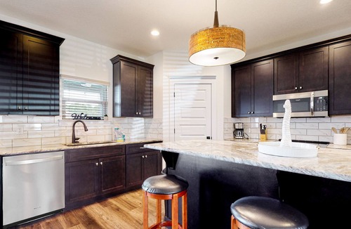 Gulf Breeze House | New dog-friendly home with private saltwater pool, grill, enclosed backyard, AC