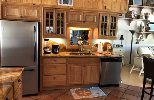 McGregor House | New England Beach style home in the heart of Ft Myers min to beaches & downtown!