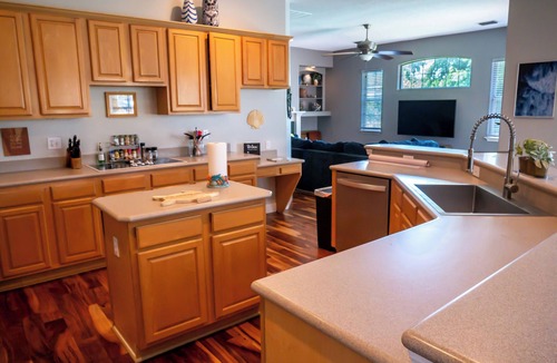 Merritt Island House | ⛵️New! Fair Winds, large Island home, heated pool, 4 bedrooms, 5 beds, 2.5 bath 🏝️