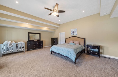 Eatonton House | NEW!! Family Fun Getaway - Indoor Pool & Pet Friendly