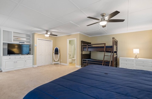 Eatonton House | NEW!! Family Fun Getaway - Indoor Pool & Pet Friendly