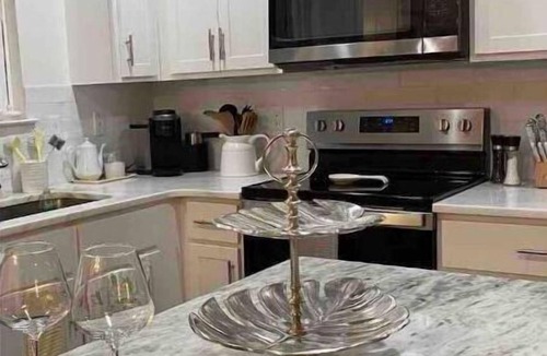 Umatilla House | New House on lake,full stocked home,private beach Lake access w use of 4 kayaks