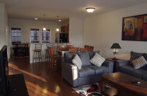 North Wildwood House | New Huge~Heated Pool~Luxury~3 level~BeachBLOCK~4 Bedroom~King bed~WIFI